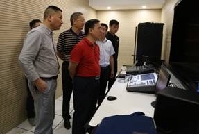 说明: C:\Users\asus\Desktop\2021年5月17日学校领导视察教育学院新教学实训楼 照片\2021年5月17日学校领导视察教育学院新教学实训楼 (14).jpg